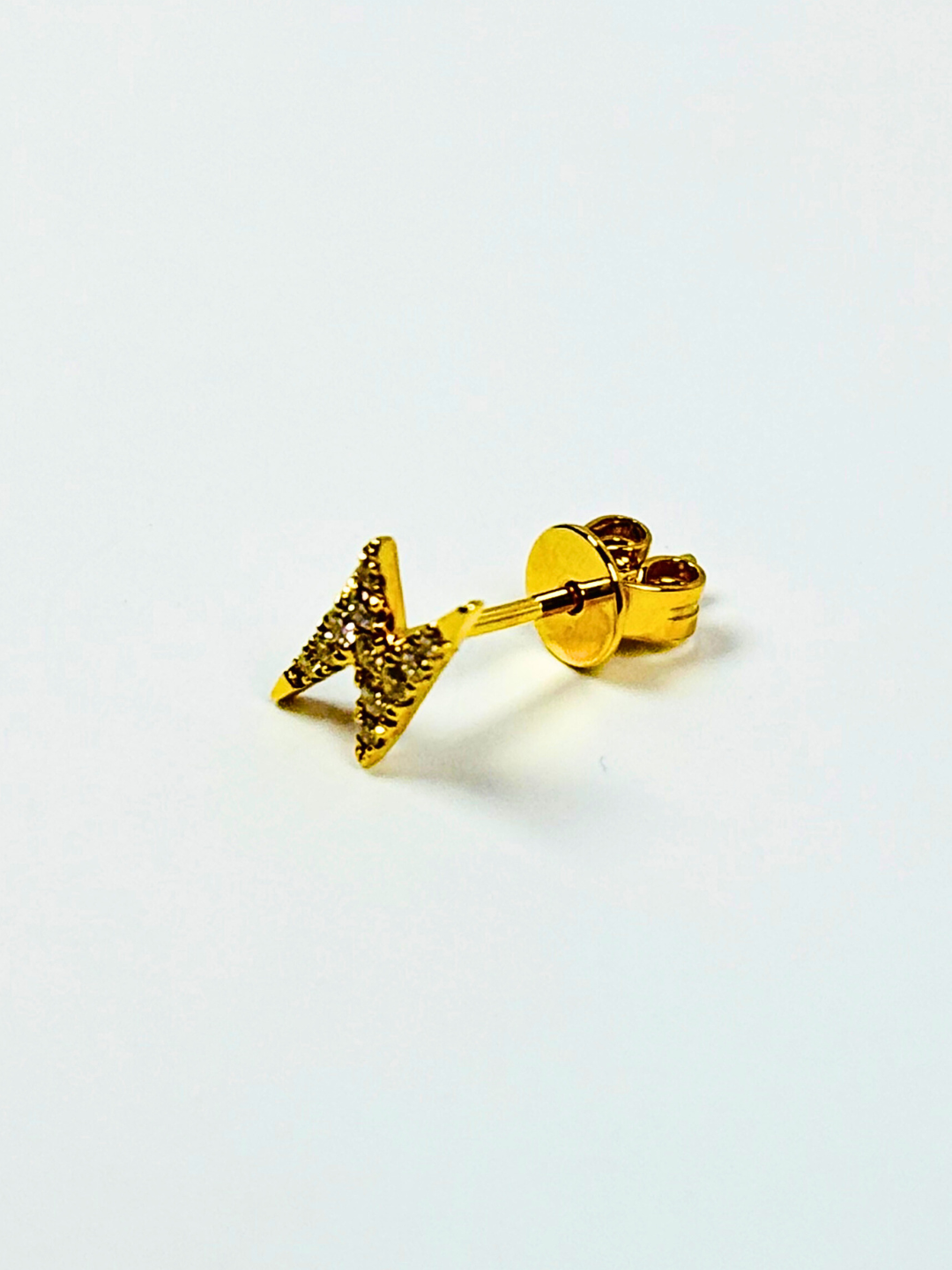 新品 K18 0.9ct 天然 ダイヤモンドピアス  片耳 K18・イナズマダイヤピアス/片耳 – ex'position