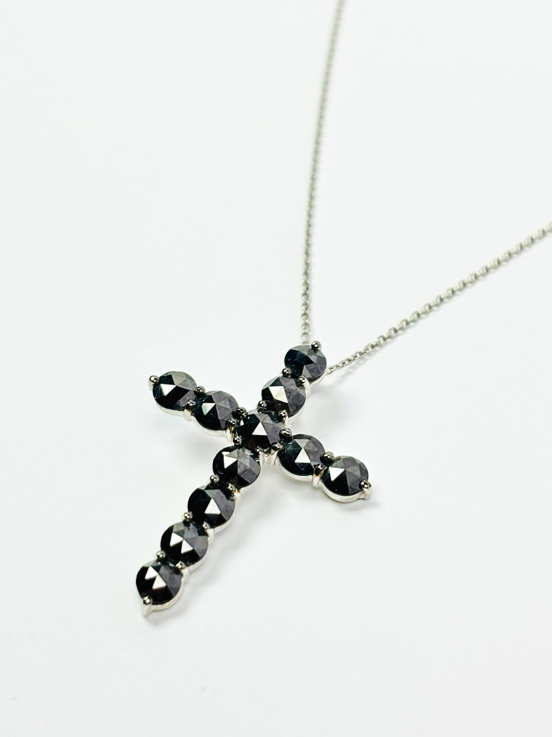 限定1点】K18wg・ブラックダイヤクロスペンダント – ex'position 限定1点】K18wg・ブラックダイヤクロスペンダント – ex'position