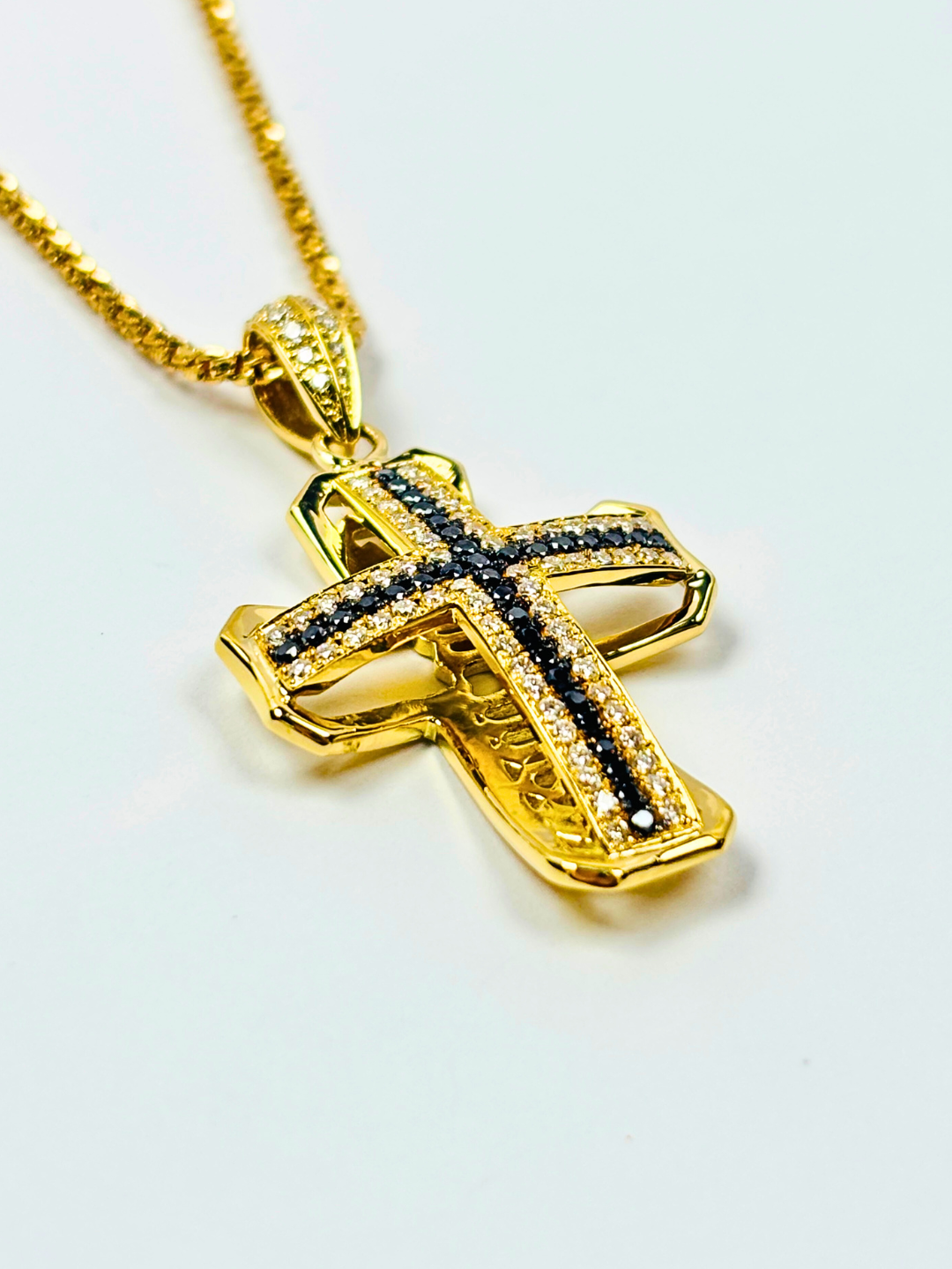 K18・ダイヤモンドチャーマークロスペンダント – ex'position K18・ダイヤモンドチャーマークロスペンダント – ex'position