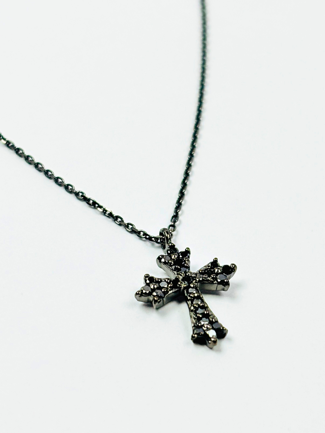 限定1点】K18・ダブルカットブラックダイヤモンドクロスペンダント 限定1点】K18・ダブルカットブラックダイヤモンドクロスペンダント