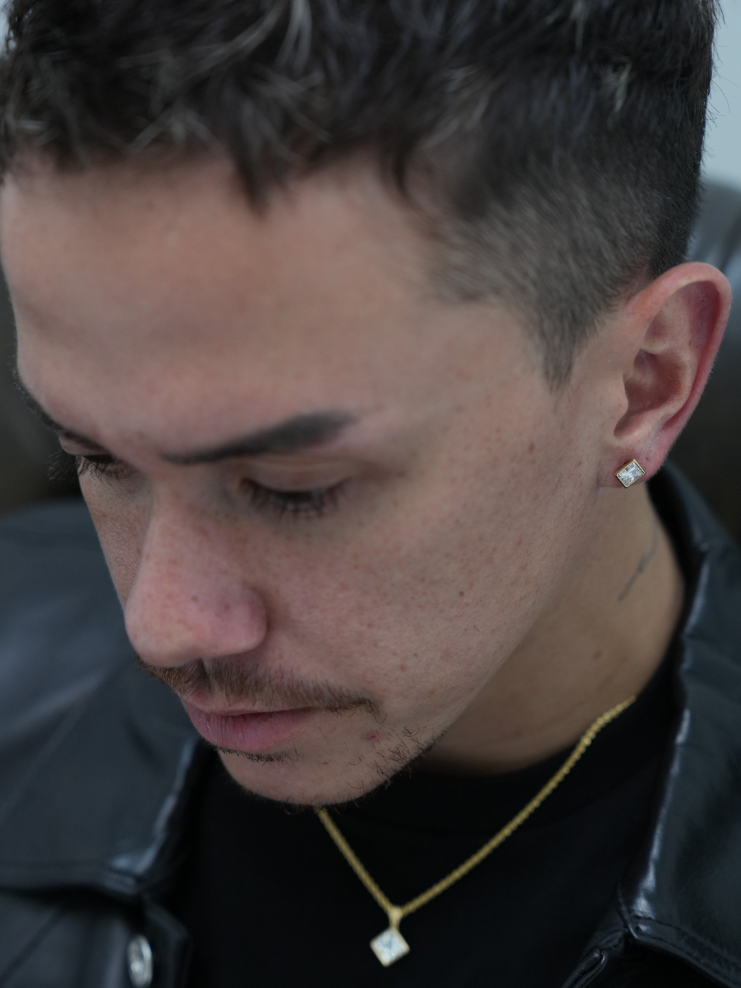 K18/Pt900 ・LGD PURE EDGE スクエアピアス/片耳