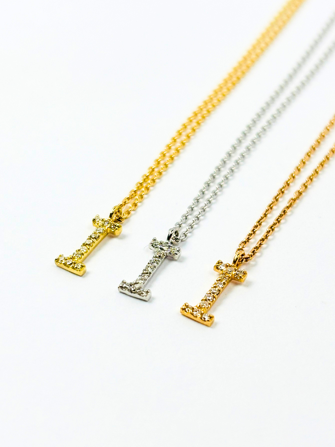 K18・ダイヤモンドイニシャルペンダント