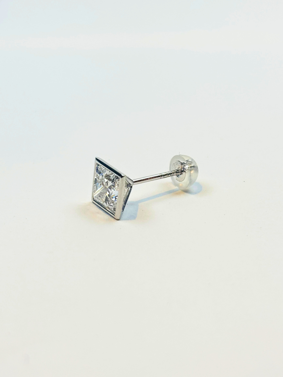 K18/Pt900 ・LGD PURE EDGE スクエアピアス/片耳