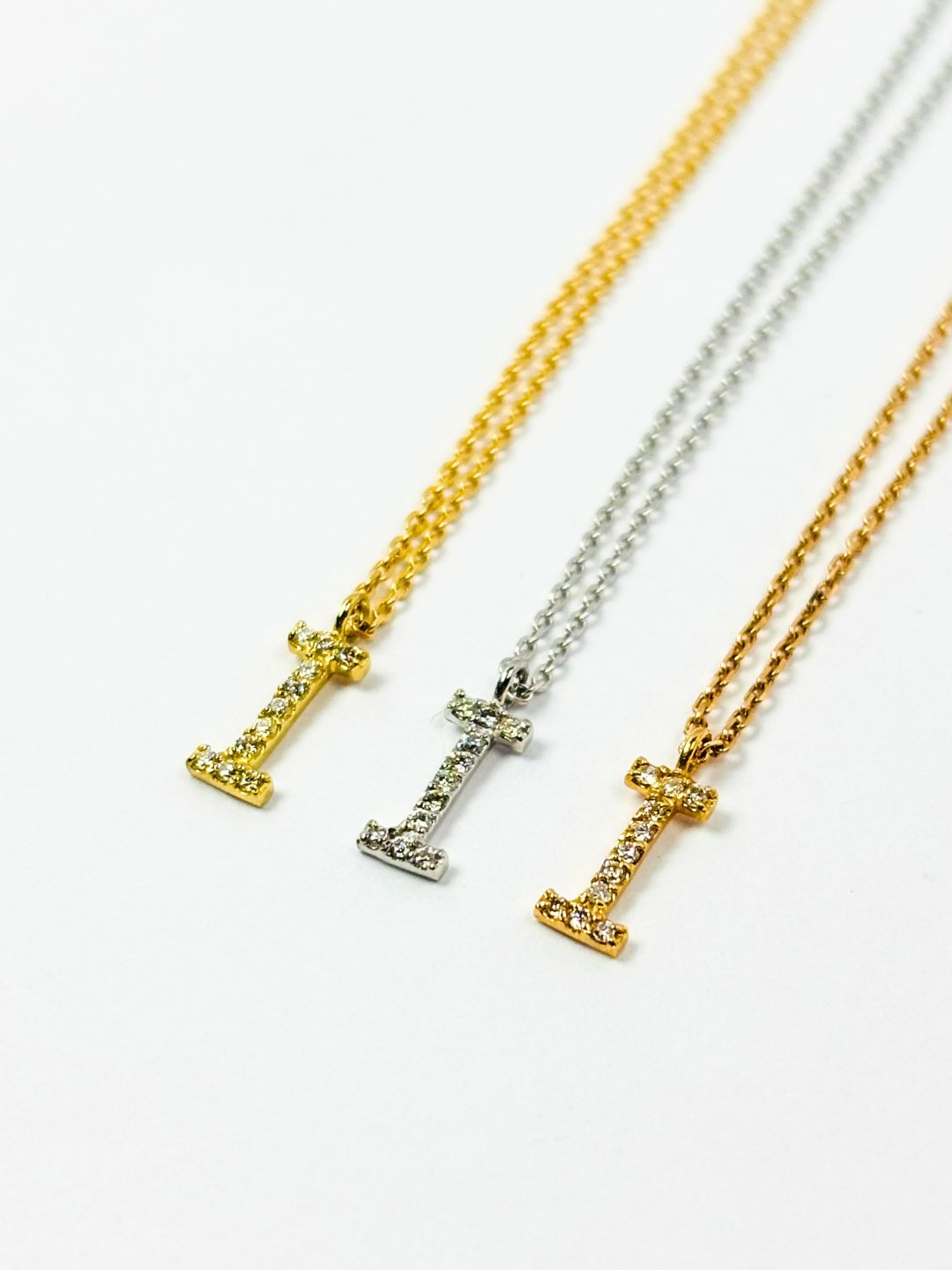 K18・ダイヤモンドイニシャルペンダント