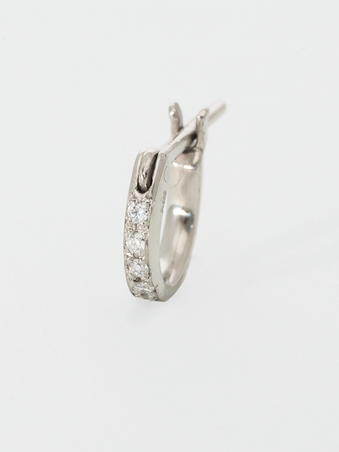 K18・Pt900 ダイヤモンドフープピアス/片耳 – ex'position K18・Pt900 ダイヤモンドフープピアス/片耳 – ex'position