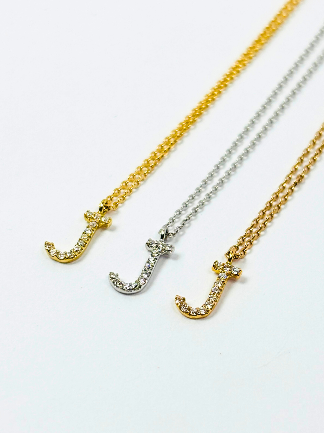 K18・ダイヤモンドイニシャルペンダント