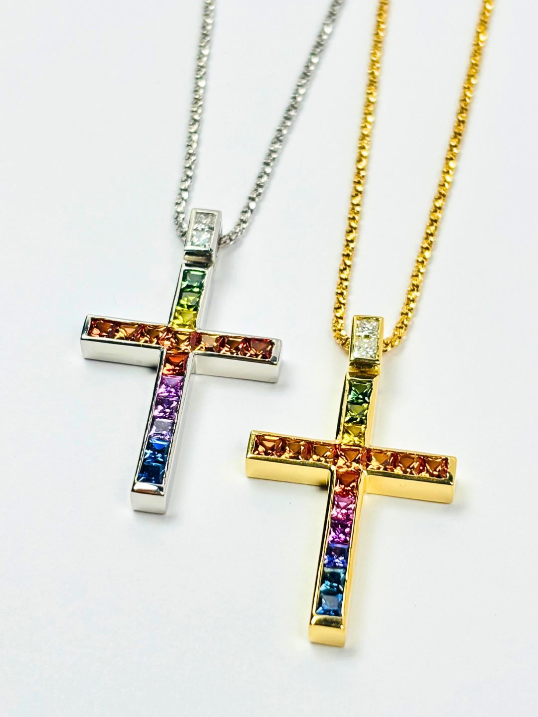 サファイア グラデーションクロスネックレス サファイア グラデーションクロスネックレス