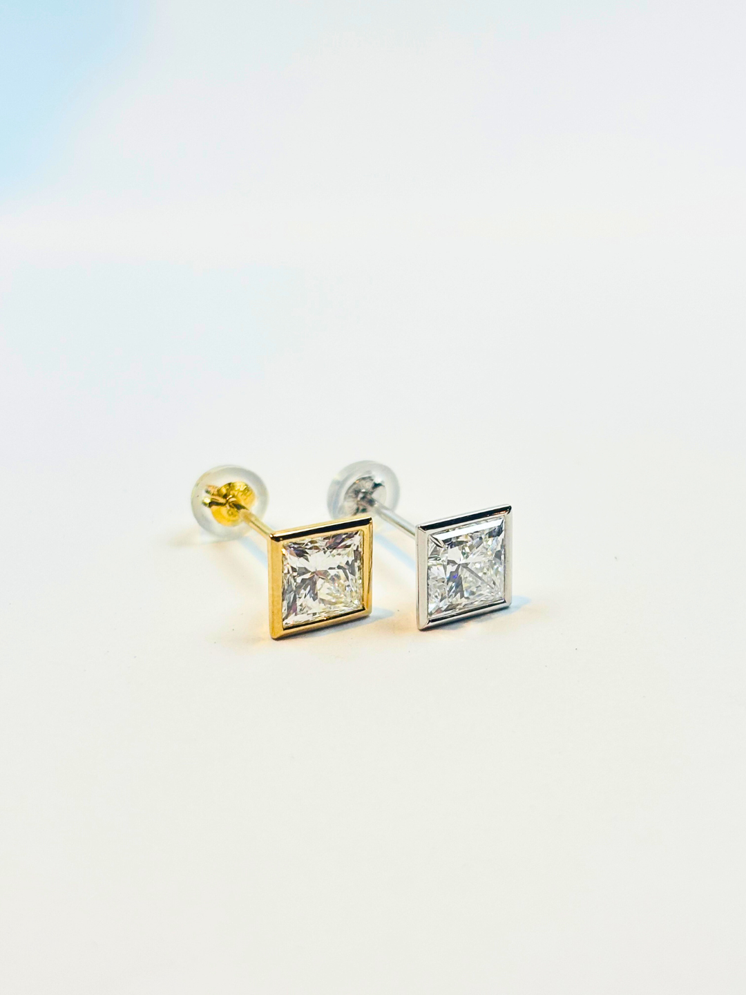 K18/Pt900 ・LGD PURE EDGE スクエアピアス/片耳