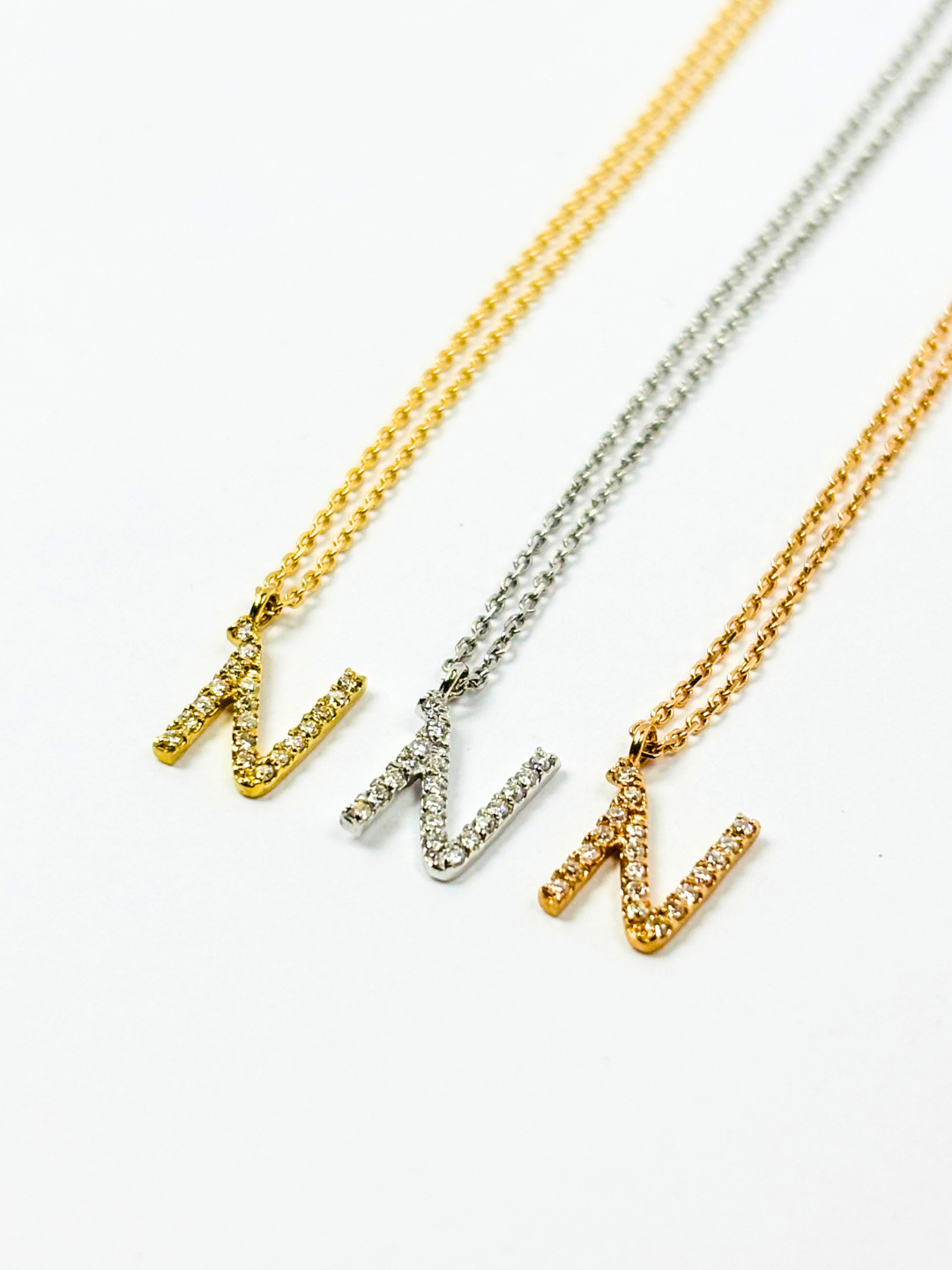 K18・ダイヤモンドイニシャルペンダント