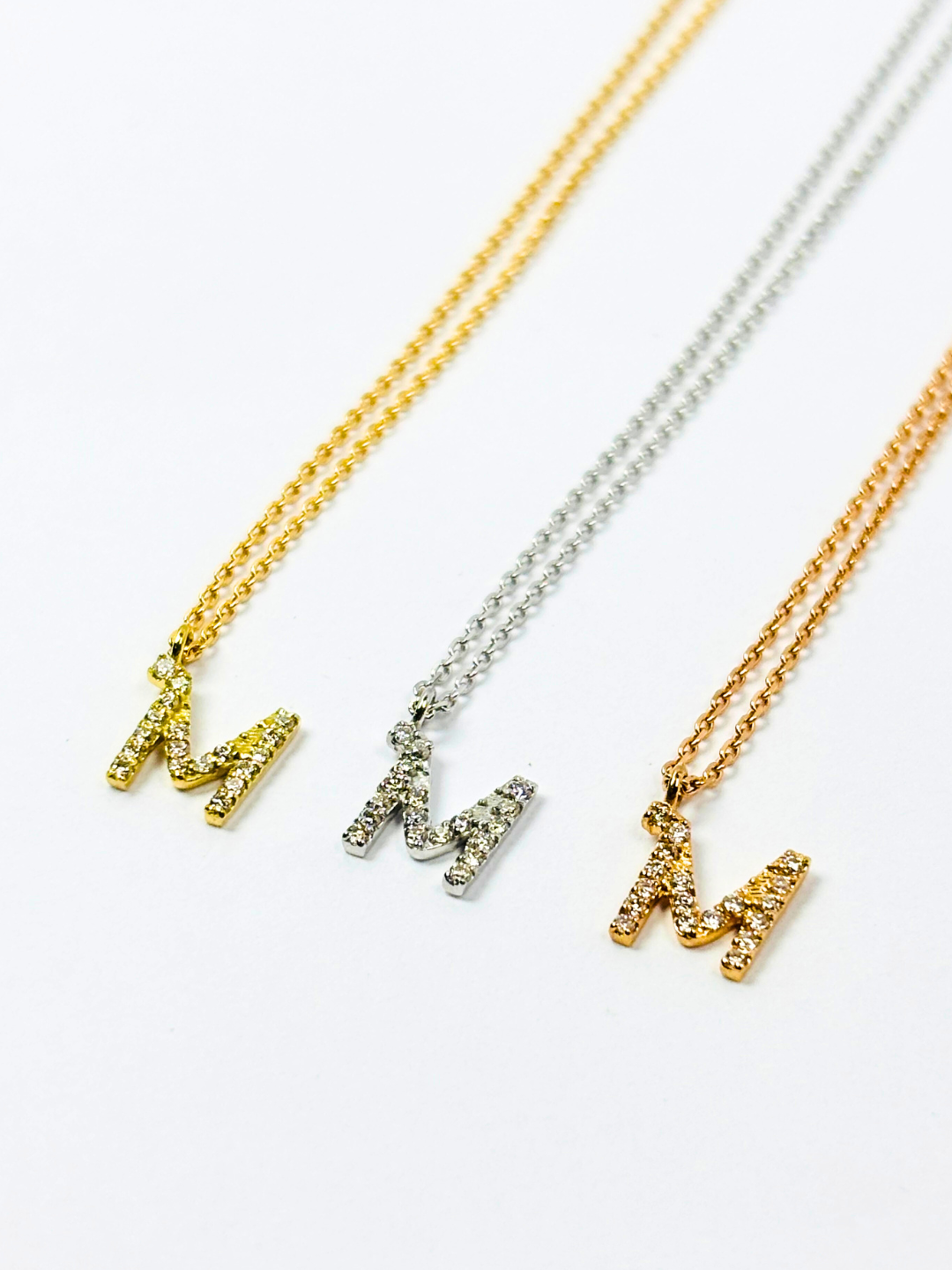 K18・ダイヤモンドイニシャルペンダント