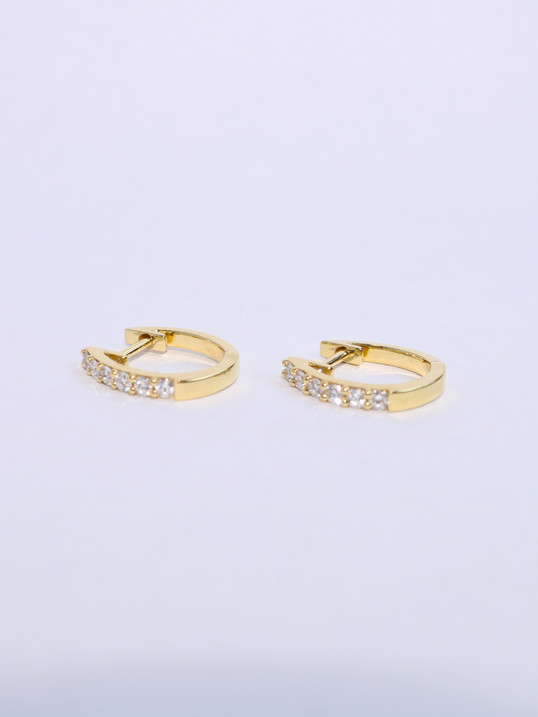 K18・ダイヤシルエットフープピアス