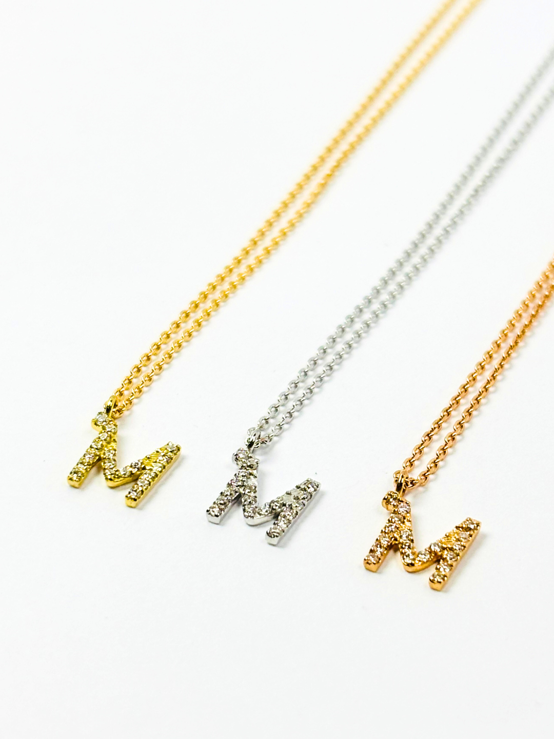 K18・ダイヤモンドイニシャルペンダント