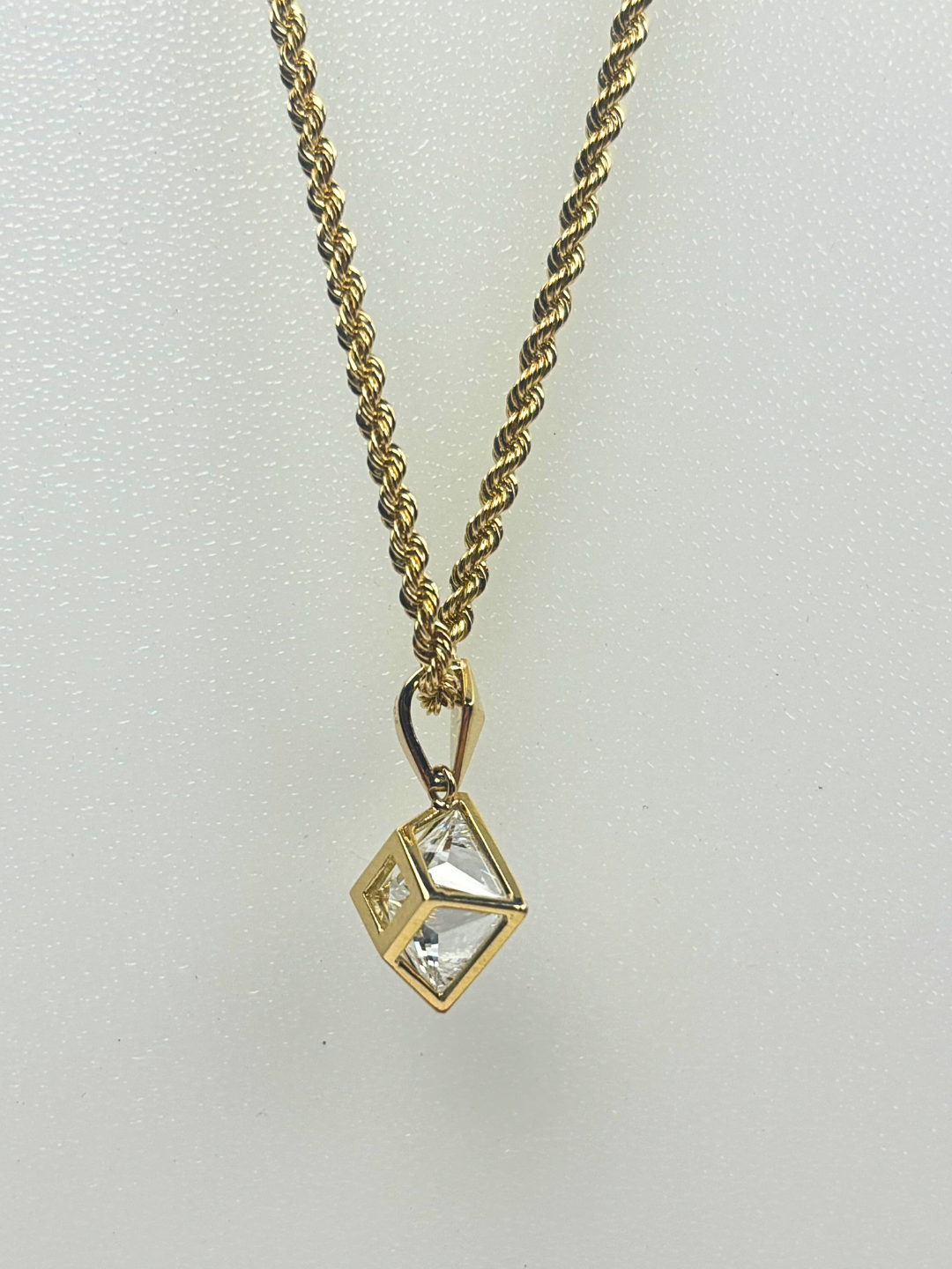 K18・LGD PURE EDGE  スクエアペンダントTOP/2ct