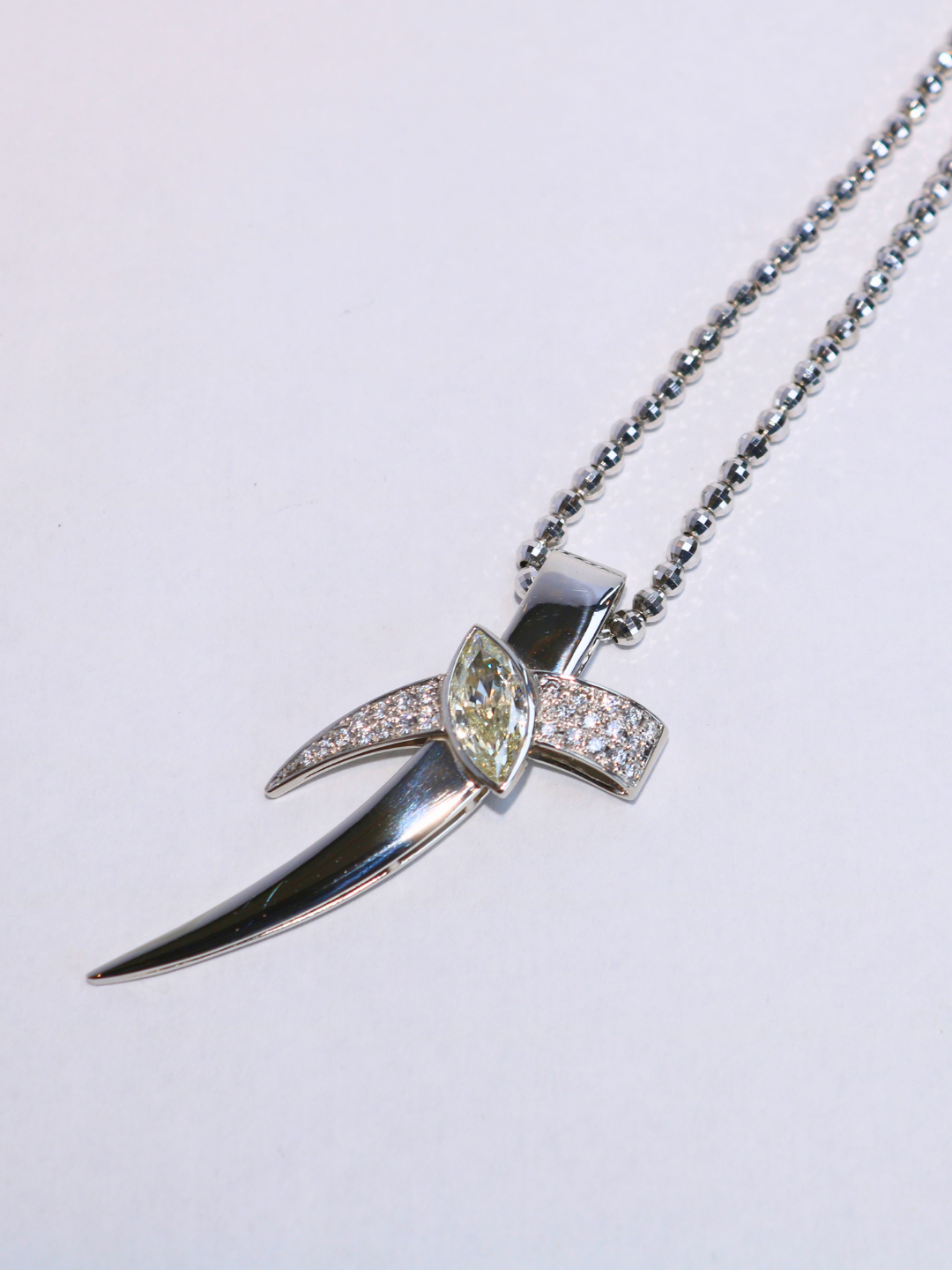 Pt900 ・ダイヤモンド アクシス ペンダントトップ