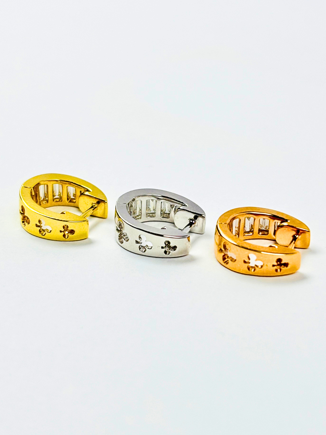 K18・テーパードダイヤフープピアス/片耳