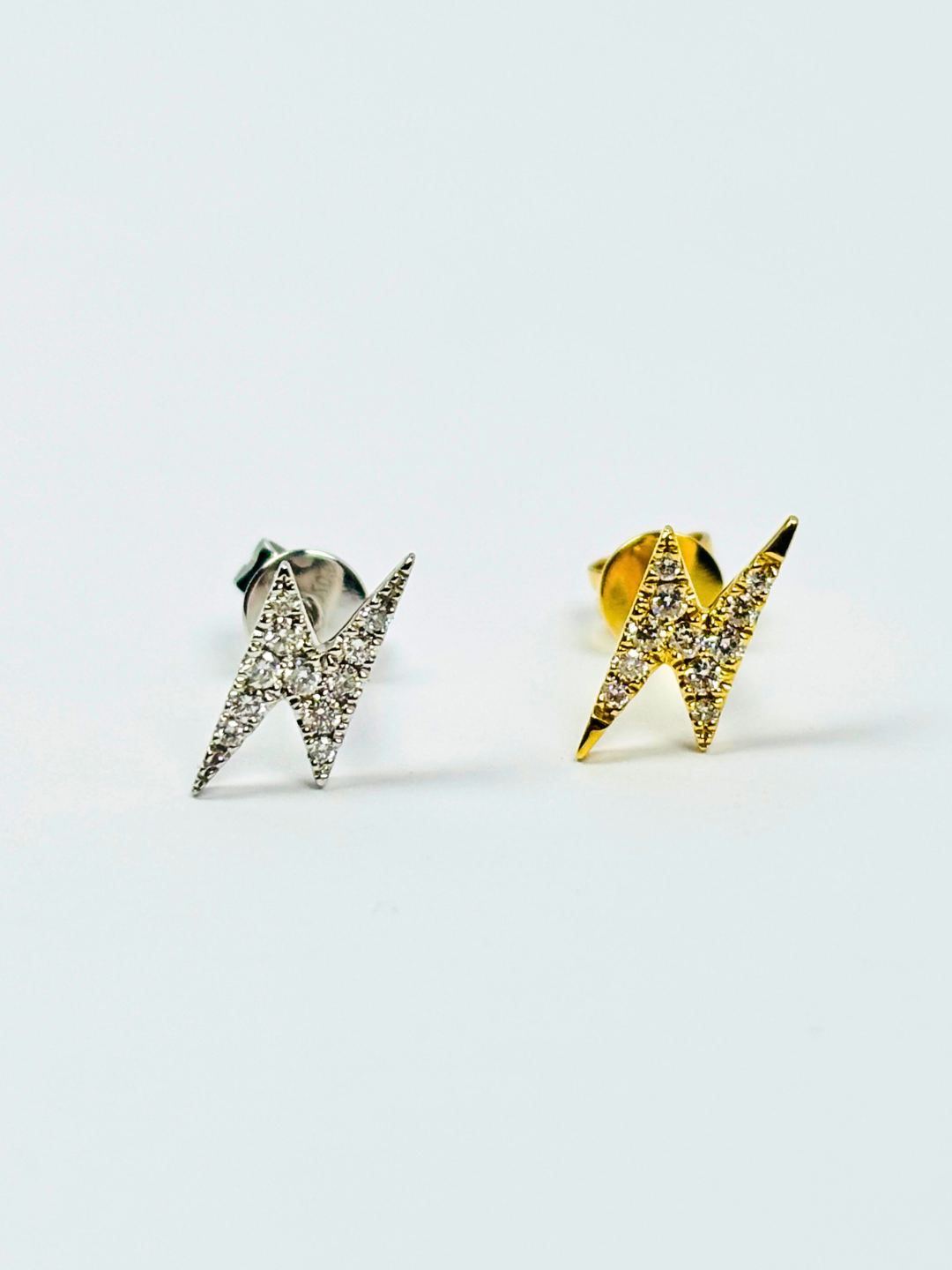 K18ピアス ダイヤモンドピアス 片耳 K18 K18・イナズマダイヤ K18ピアス ダイヤモンドピアス 片耳 K18 K18・イナズマダイヤ
