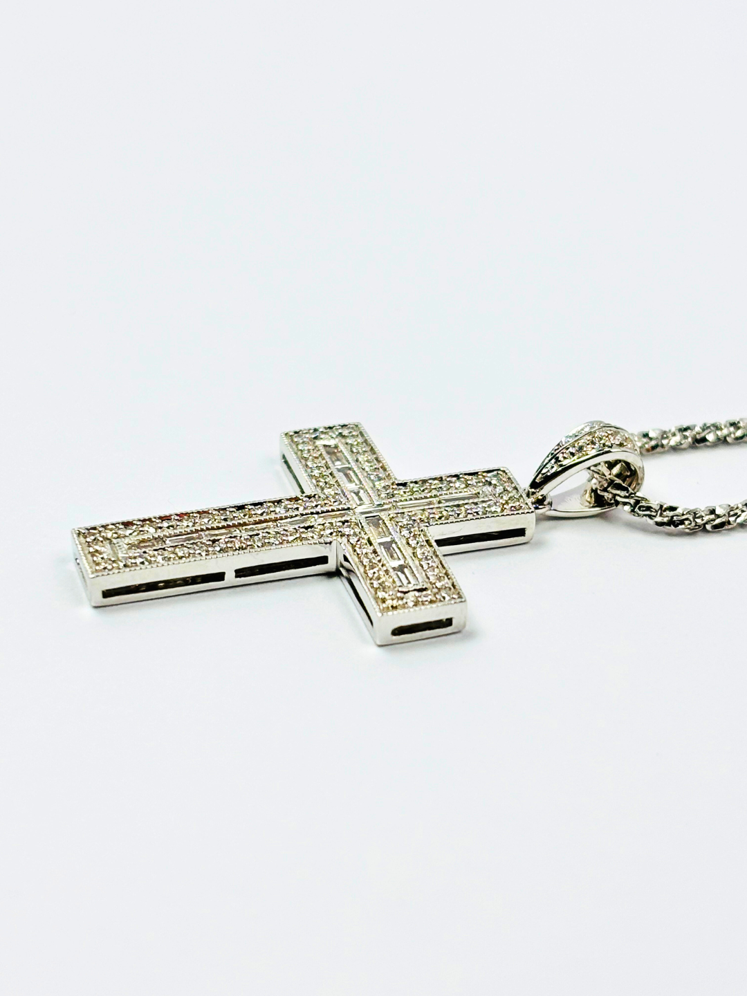 K18 クロス ダイヤモンドペンダントトップ[] K18 Cross Diamond