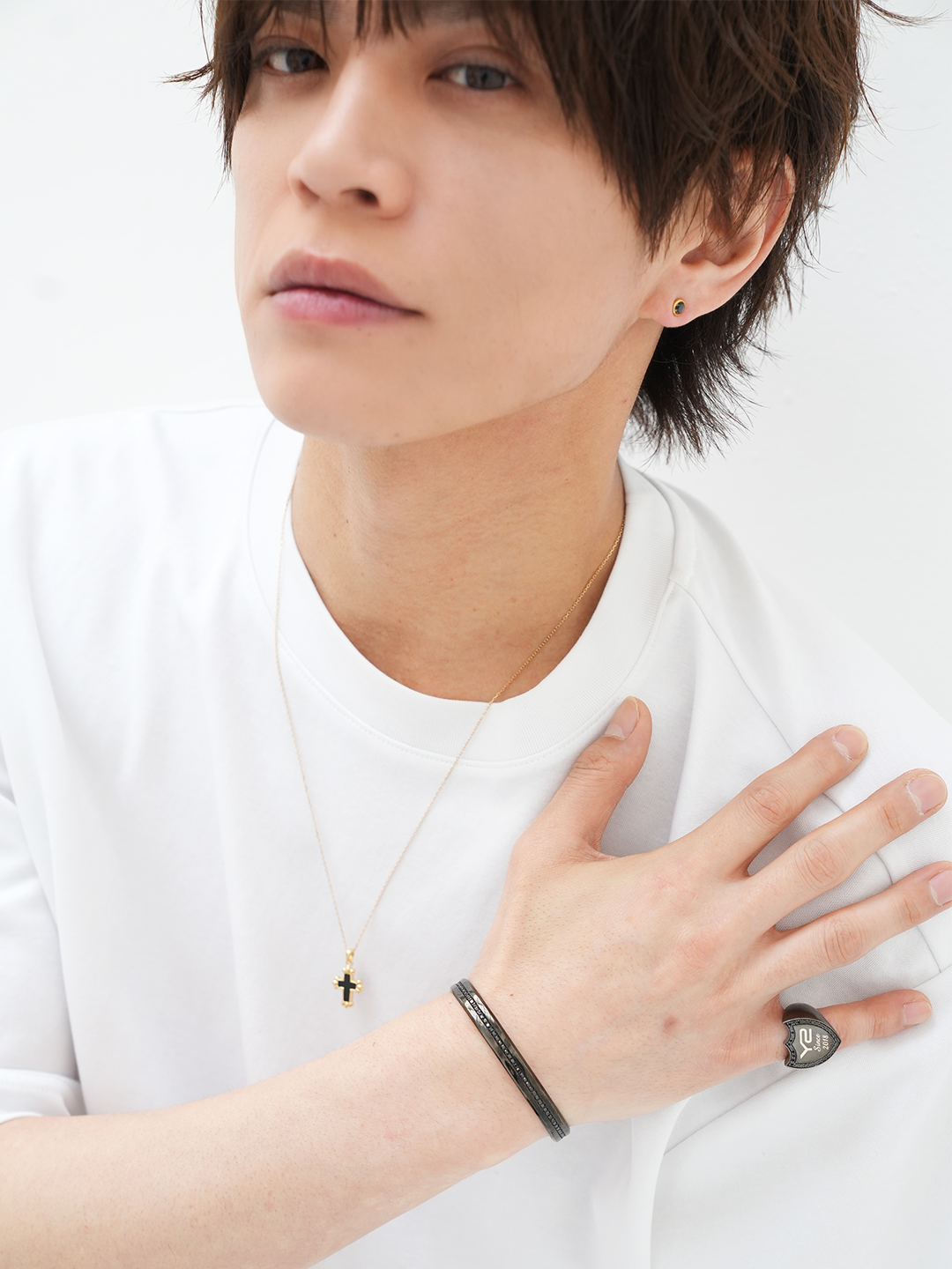 K18・1粒ブラックダイヤピアス/片耳