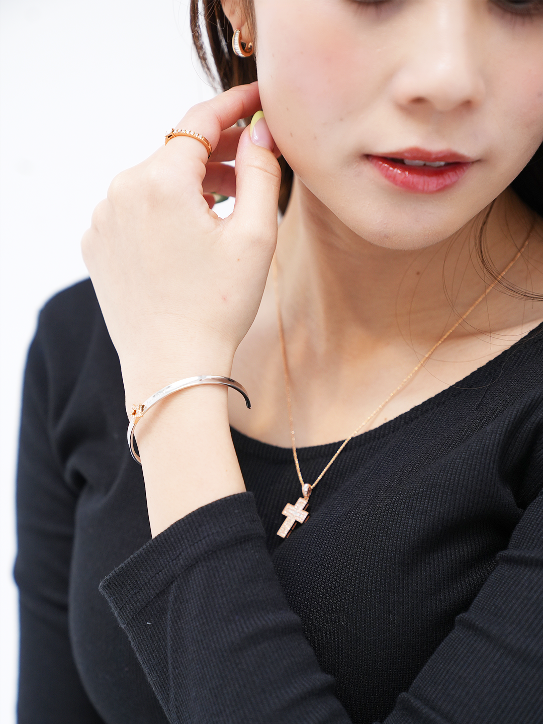 K18・テーパードダイヤフープピアス/片耳